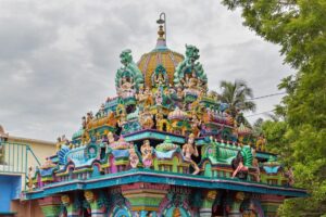 hindu-colorful-decorated-roof-sumatra-beautiful-view-colorful-decorated-roof-sri-raja-rajesweri-amman-koil-hindu-166278778