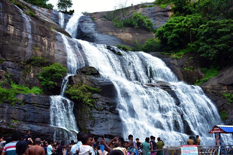 Kutralam_Main_Falls