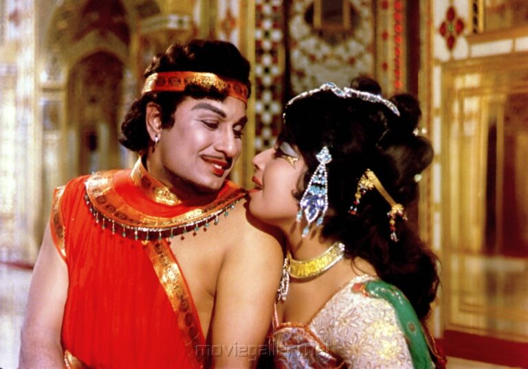 MGR, Jayalalitha in Adimai Penn Movie Stills