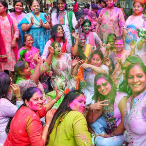 holi