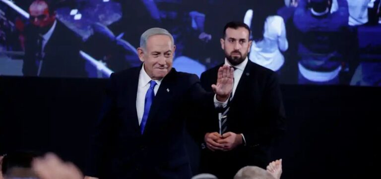 n4596272901673082350130b501b89265985c67c42732ed74da54db7b4e715aef99f70c020b3949307f52d9